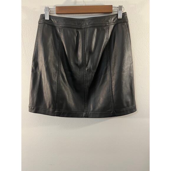 Black Faux Leather Mini Skirt women's size M - Picture 2 of 7